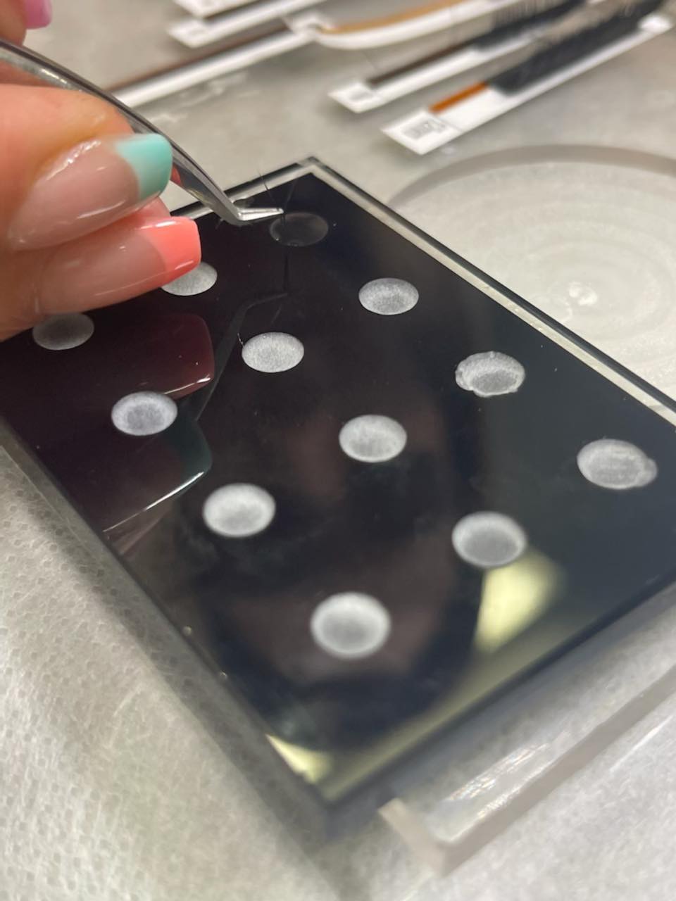 Glass Glue Dot Tile 2 Pack